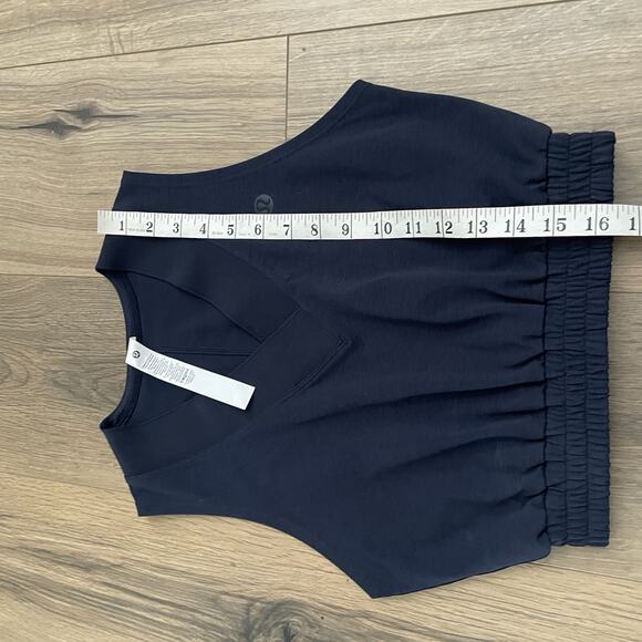 Lululemon Sleeveless Cropped Tennis Tank Size 2 Navy Blue V Neck EUC - Picture 7 of 8